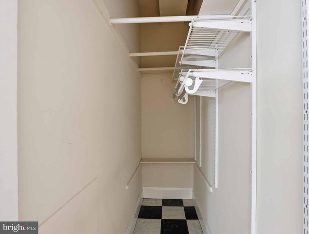 827 N HOWARD ST, Baltimore, MD 21201