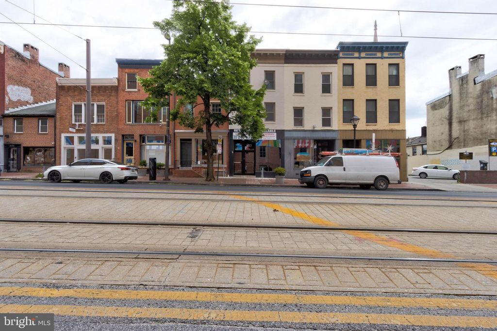 827 N HOWARD ST, Baltimore, MD 21201