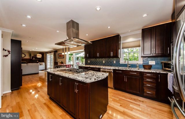 6200 HOMESPUN LN, Falls Church, VA 22044