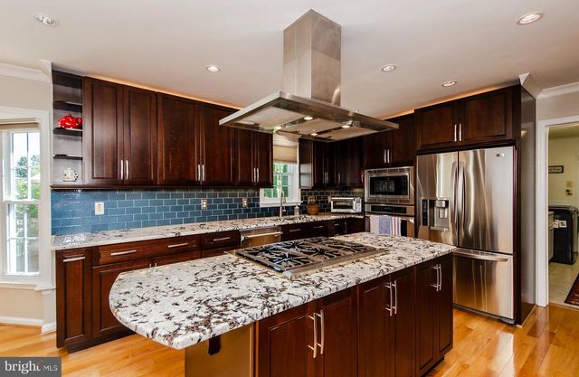 6200 HOMESPUN LN, Falls Church, VA 22044
