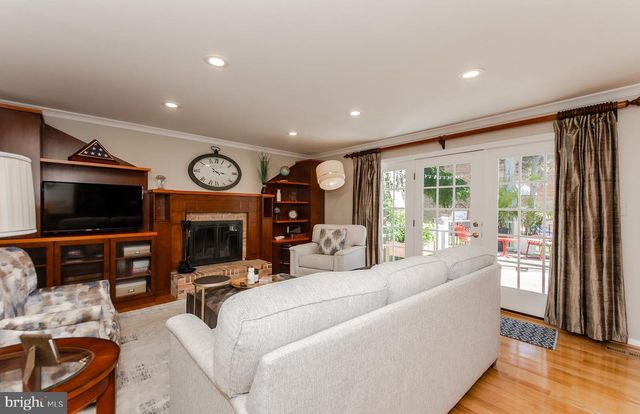6200 HOMESPUN LN, Falls Church, VA 22044