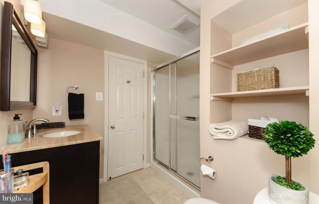 6200 HOMESPUN LN, Falls Church, VA 22044