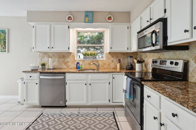 1045 17TH Street N, Jacksonville Beach, FL 32250