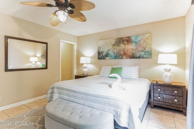 1045 17TH Street N, Jacksonville Beach, FL 32250