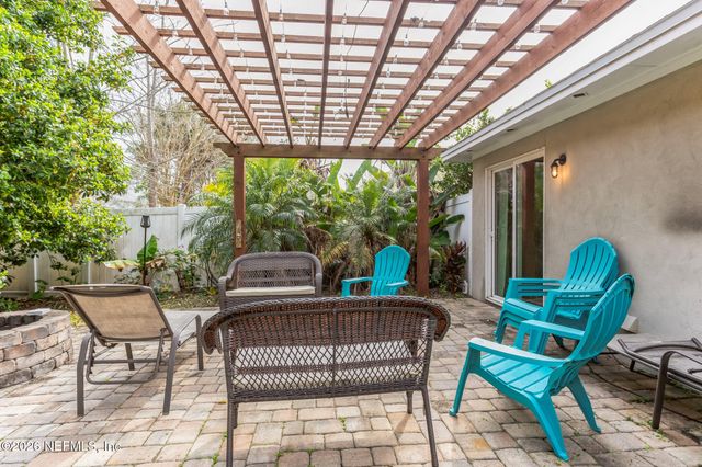 1045 17TH Street N, Jacksonville Beach, FL 32250