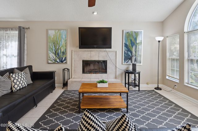 1045 17TH Street N, Jacksonville Beach, FL 32250