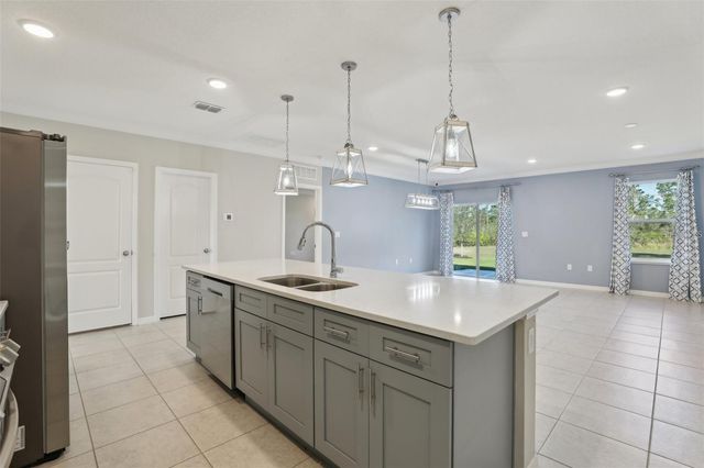 2410 PARK AVENUE, Indian Lake Estates, FL 33855