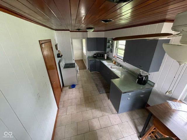 2920 Highwoods Drive, Indianapolis, IN 46222