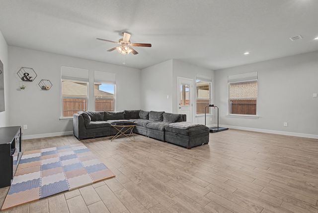 15528 Canford Terrace, Fort Worth, TX 76247