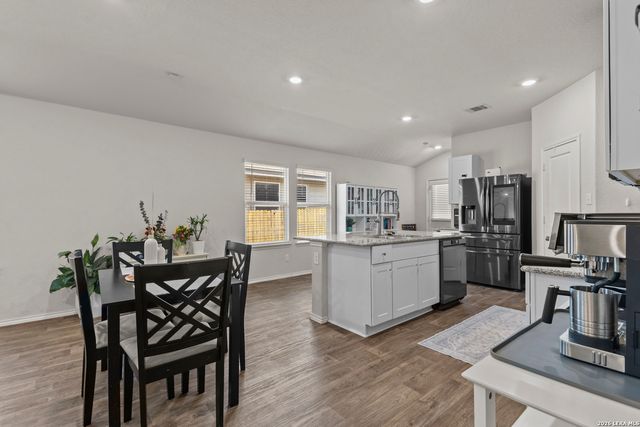 3438 Stoney Bayou, San Antonio, TX 78245