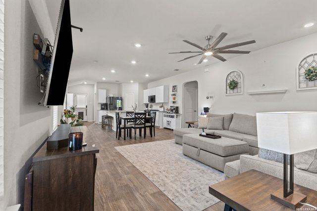 3438 Stoney Bayou, San Antonio, TX 78245