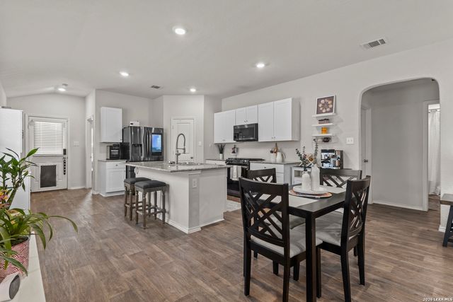 3438 Stoney Bayou, San Antonio, TX 78245
