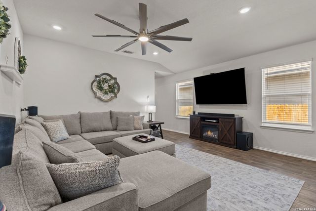 3438 Stoney Bayou, San Antonio, TX 78245