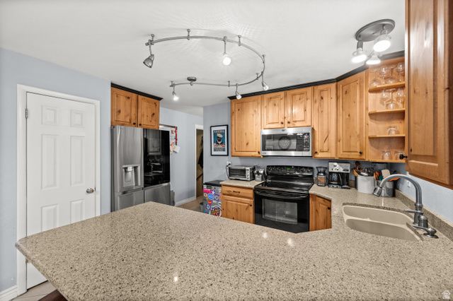 1859 E 4650 S, Holladay, UT 84117