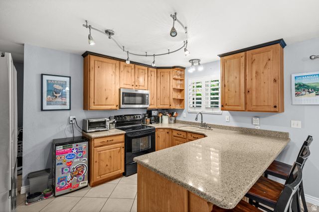 1859 E 4650 S, Holladay, UT 84117