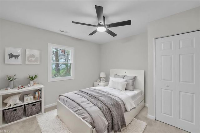 12050 Greenbrier LN, Smithfield, VA 23430