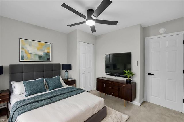 12050 Greenbrier LN, Smithfield, VA 23430