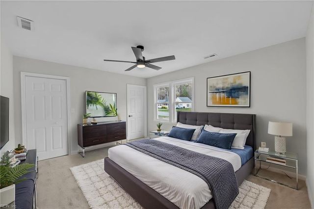 12050 Greenbrier LN, Smithfield, VA 23430