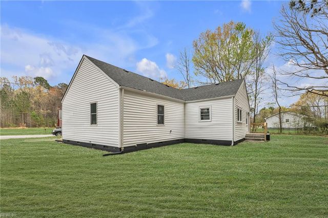 12050 Greenbrier LN, Smithfield, VA 23430