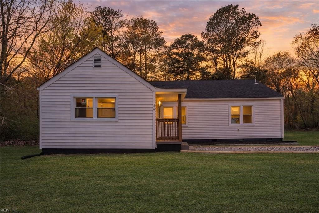 12050 Greenbrier LN, Smithfield, VA 23430