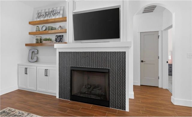 4332 Rocky Cliff Rd, Elgin, OK 73538