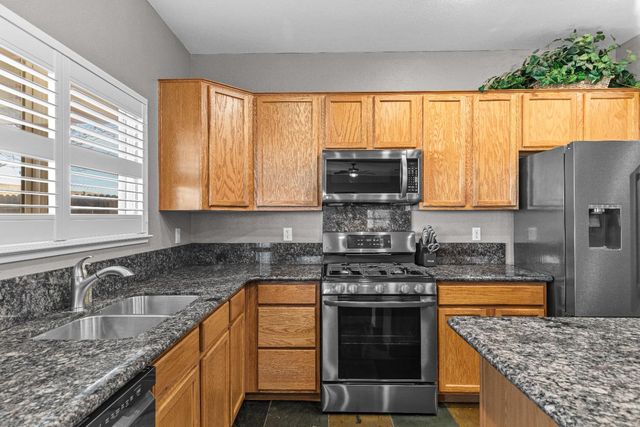 7009 Finale Ln, Hughson, CA 95326