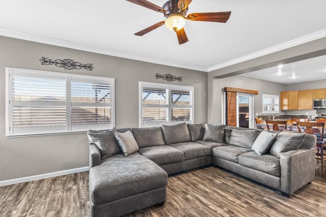 7009 Finale Ln, Hughson, CA 95326