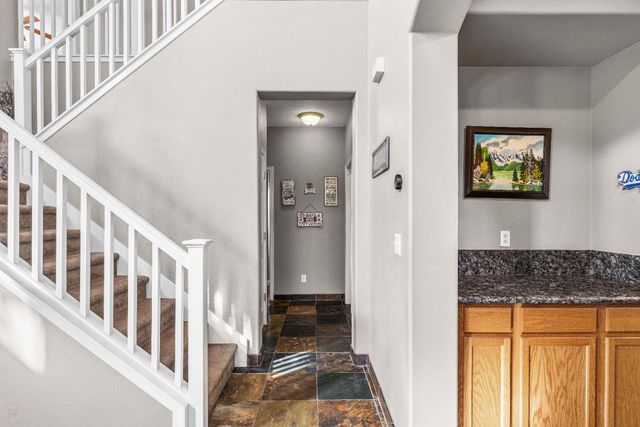 7009 Finale Ln, Hughson, CA 95326