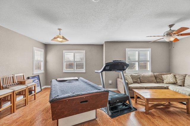 7009 Finale Ln, Hughson, CA 95326