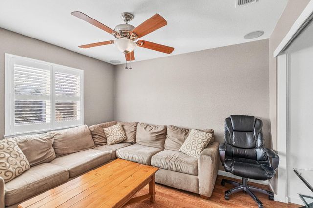 7009 Finale Ln, Hughson, CA 95326