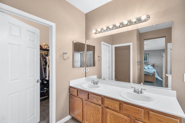 7009 Finale Ln, Hughson, CA 95326