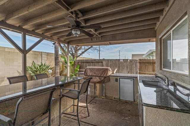 7009 Finale Ln, Hughson, CA 95326