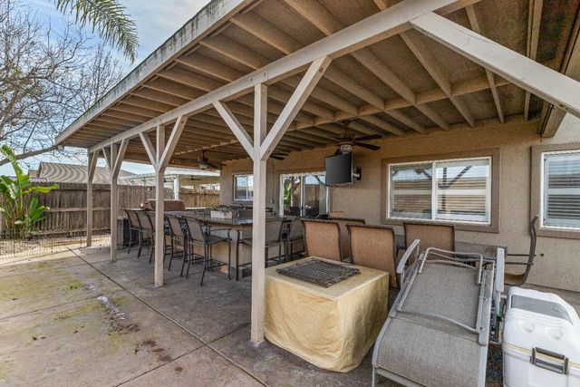 7009 Finale Ln, Hughson, CA 95326