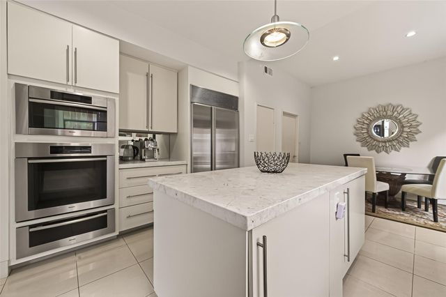 1526 Potomac Drive, Houston, TX 77057