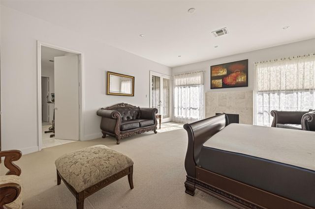 1526 Potomac Drive, Houston, TX 77057