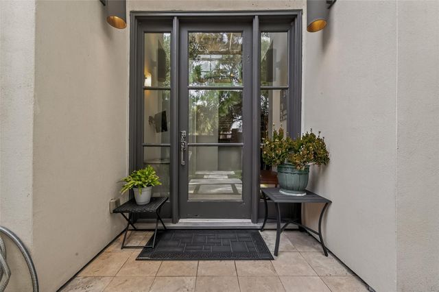 1526 Potomac Drive, Houston, TX 77057