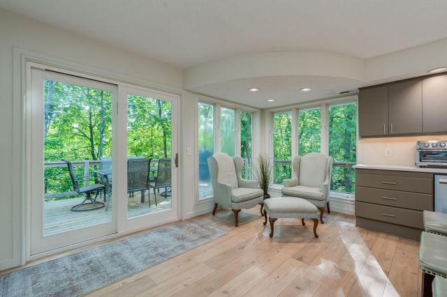 317 Meadow Woods Drive, Mankato, MN 56001