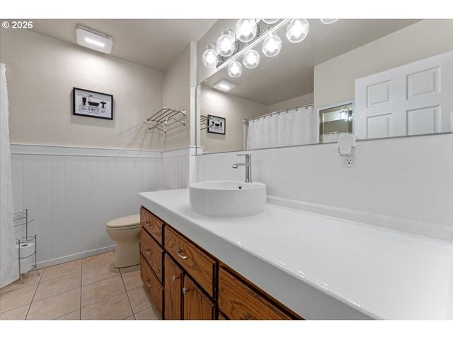 2102 BLOYD St, Kelso, WA 98626