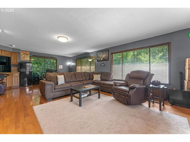 2102 BLOYD St, Kelso, WA 98626