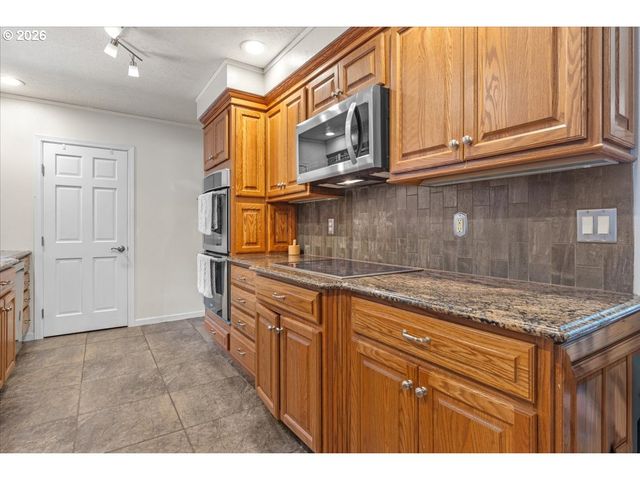 2102 BLOYD St, Kelso, WA 98626