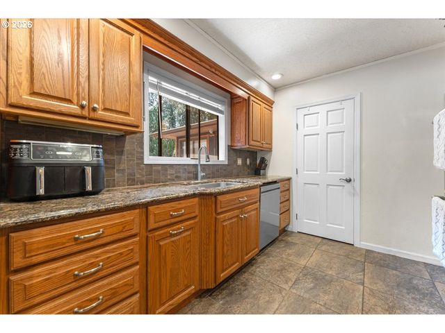 2102 BLOYD St, Kelso, WA 98626