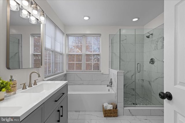 2300 COMMUNITY DR, Waldorf, MD 20601