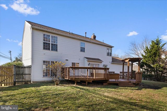 2300 COMMUNITY DR, Waldorf, MD 20601