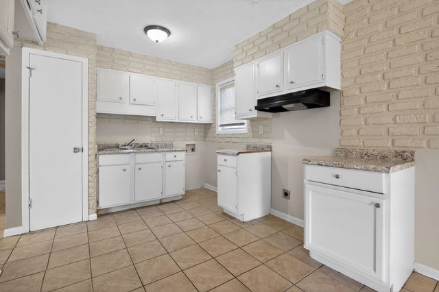 4306 UNIVERSITY ST, Memphis, TN 38127