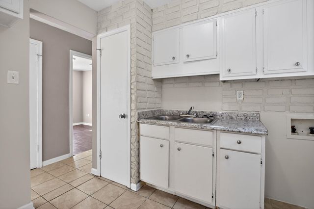 4306 UNIVERSITY ST, Memphis, TN 38127