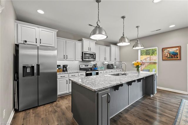 1392 Finwick Drive, Pfafftown, NC 27040
