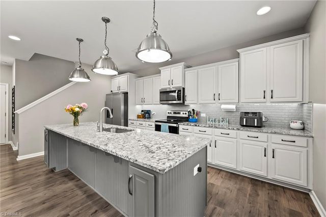 1392 Finwick Drive, Pfafftown, NC 27040