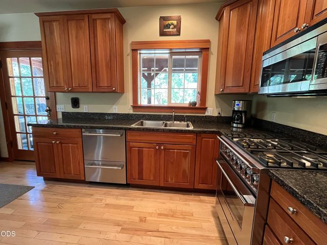53556 Kokanee Way, La Pine, OR 97739