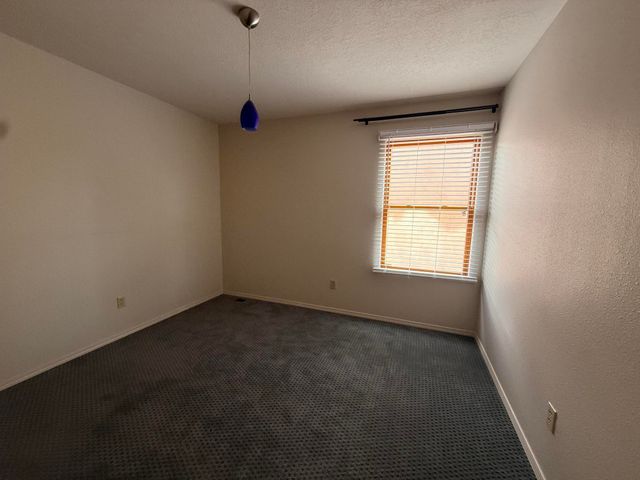 9228 Bluewood Lane NE, Albuquerque, NM 87122