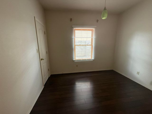 9228 Bluewood Lane NE, Albuquerque, NM 87122